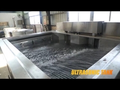 Pulizzatore ad ultrasuoni con sistema di sollevamento